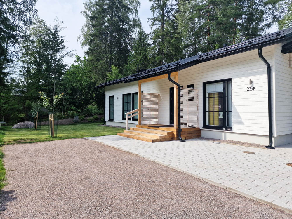 Uudiskohteen pihan suunnittelu ja toteutus Vantaalla