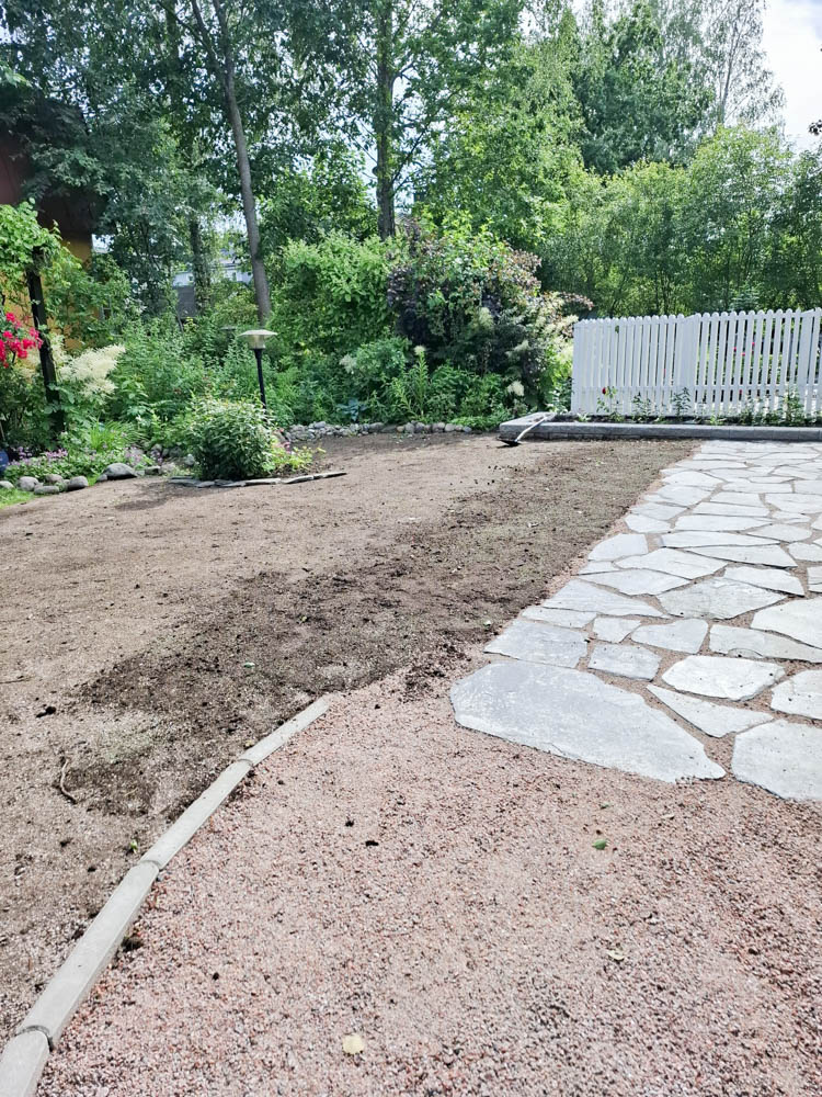 Liuskekivien asennus vaatii tarkkuutta ja hyviä pohjatöitä