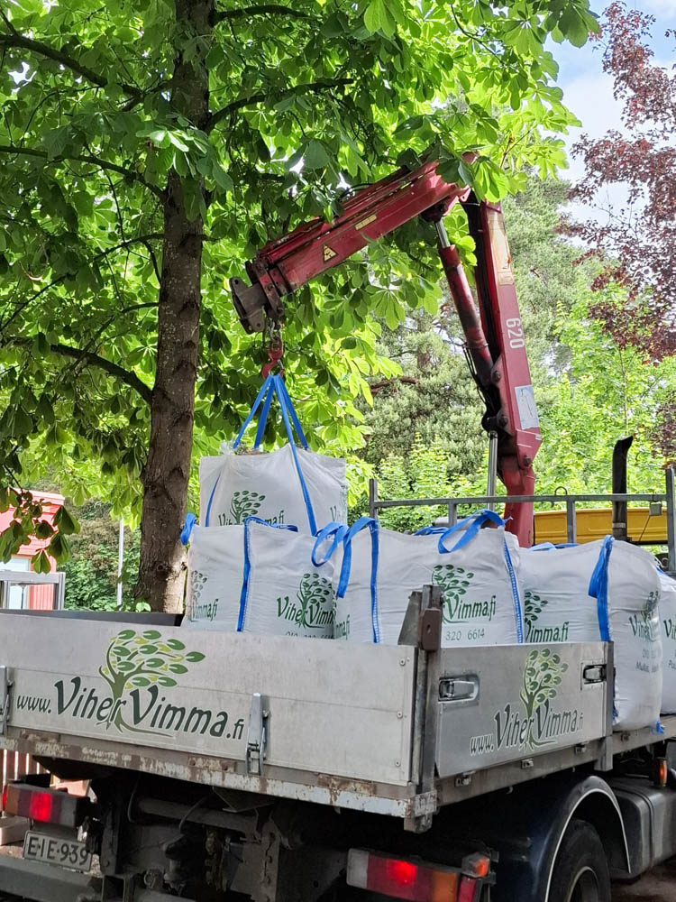 Tontille saapuva kuorma